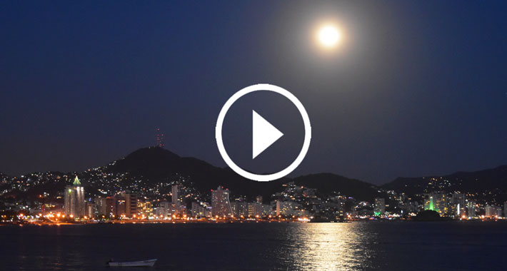 La Luna Llena Navideña en Acapulco