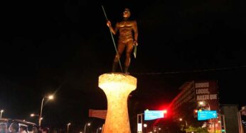 Nuevo Monumento ilumina la Costera en Acapulco