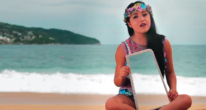 Rubí Ibarra estrena video musical en Acapulco