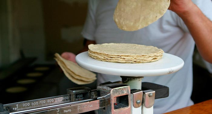 Tortillerías de Guerrero ya no darán papel ni bolsas de plástico