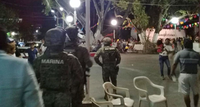 Ejército y Marina desalojan fiestas clandestinas en Acapulco