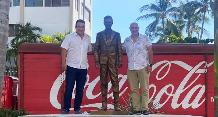 Inauguran ‘La Glorieta de Eugenio Derbez’ en Acapulco
